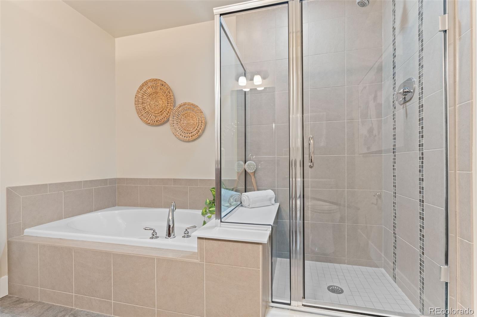 MLS Image #26 for 2001  lincoln street,denver, Colorado