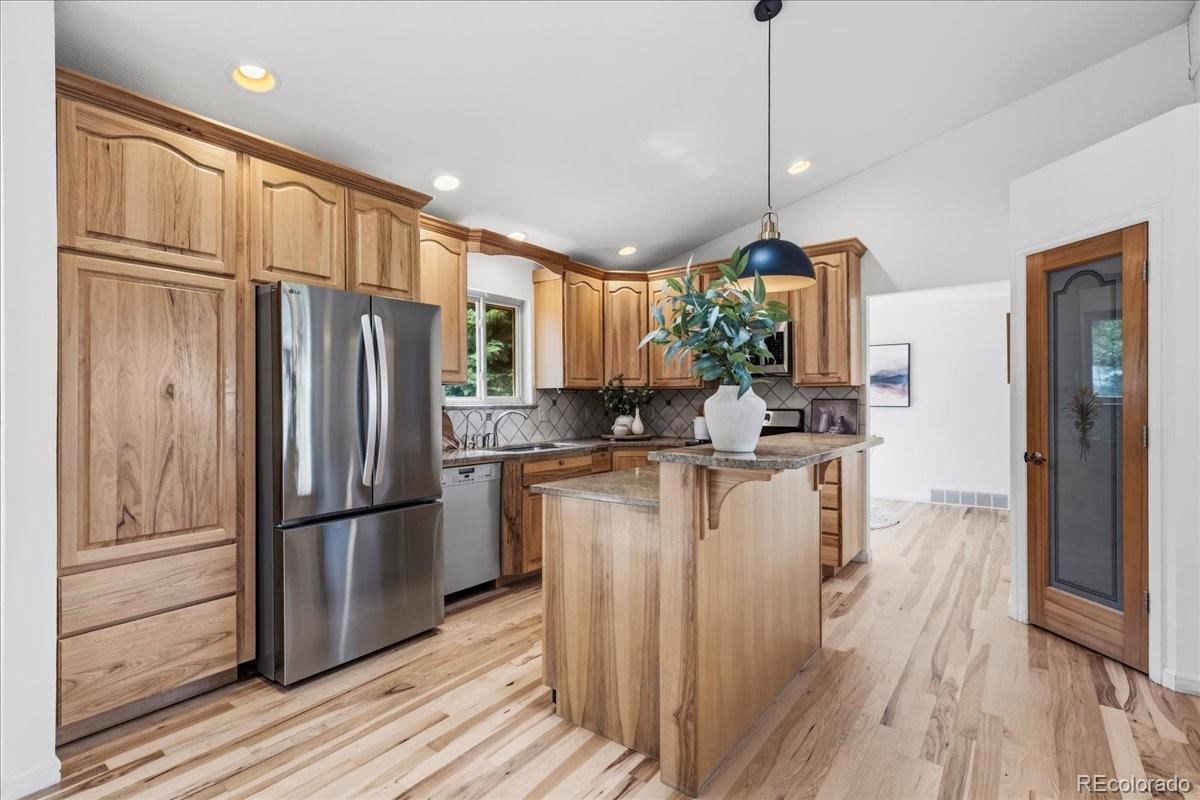 MLS Image #15 for 3035  lakeshore drive,longmont, Colorado