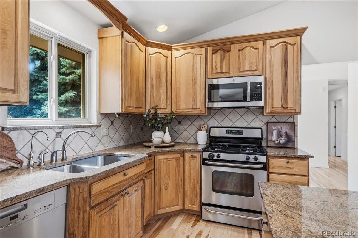 MLS Image #16 for 3035  lakeshore drive,longmont, Colorado