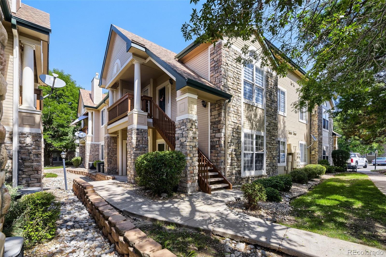 MLS Image #2 for 4045 s crystal circle,aurora, Colorado