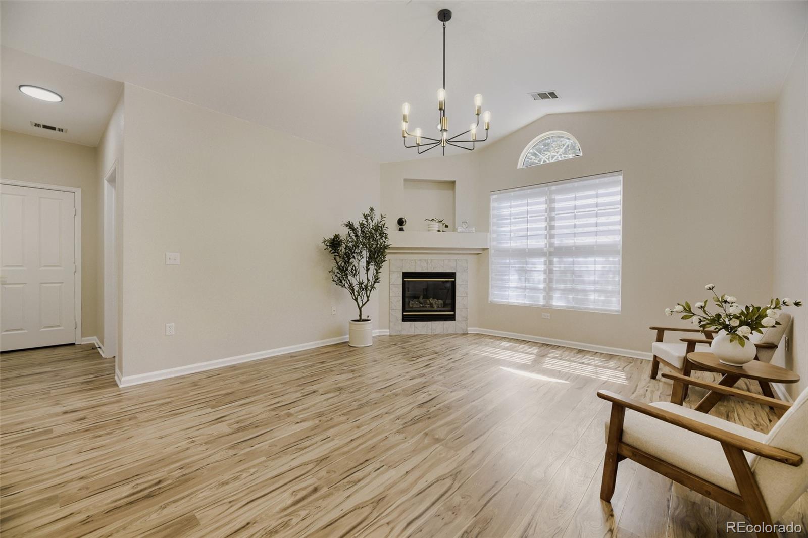 MLS Image #5 for 4045 s crystal circle,aurora, Colorado