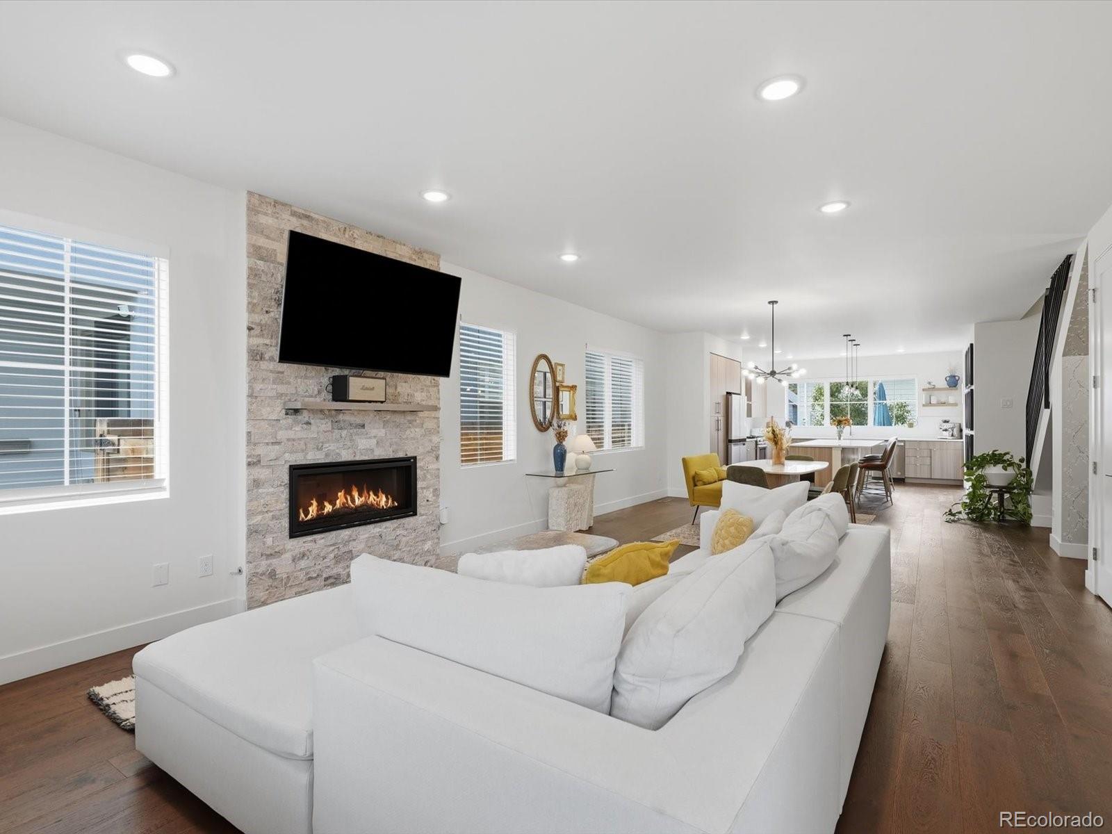 MLS Image #3 for 3231 s bannock street,englewood, Colorado