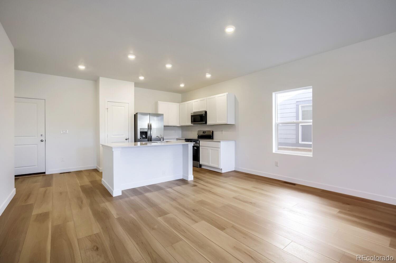 MLS Image #5 for 820  rattle road,windsor, Colorado