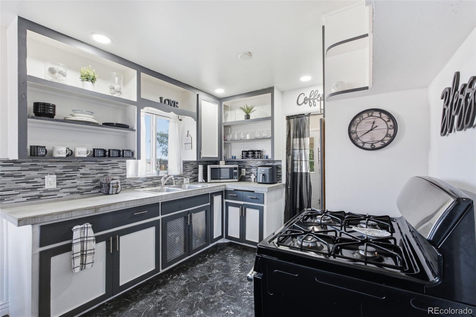 MLS Image #4 for 900 s osage street,denver, Colorado