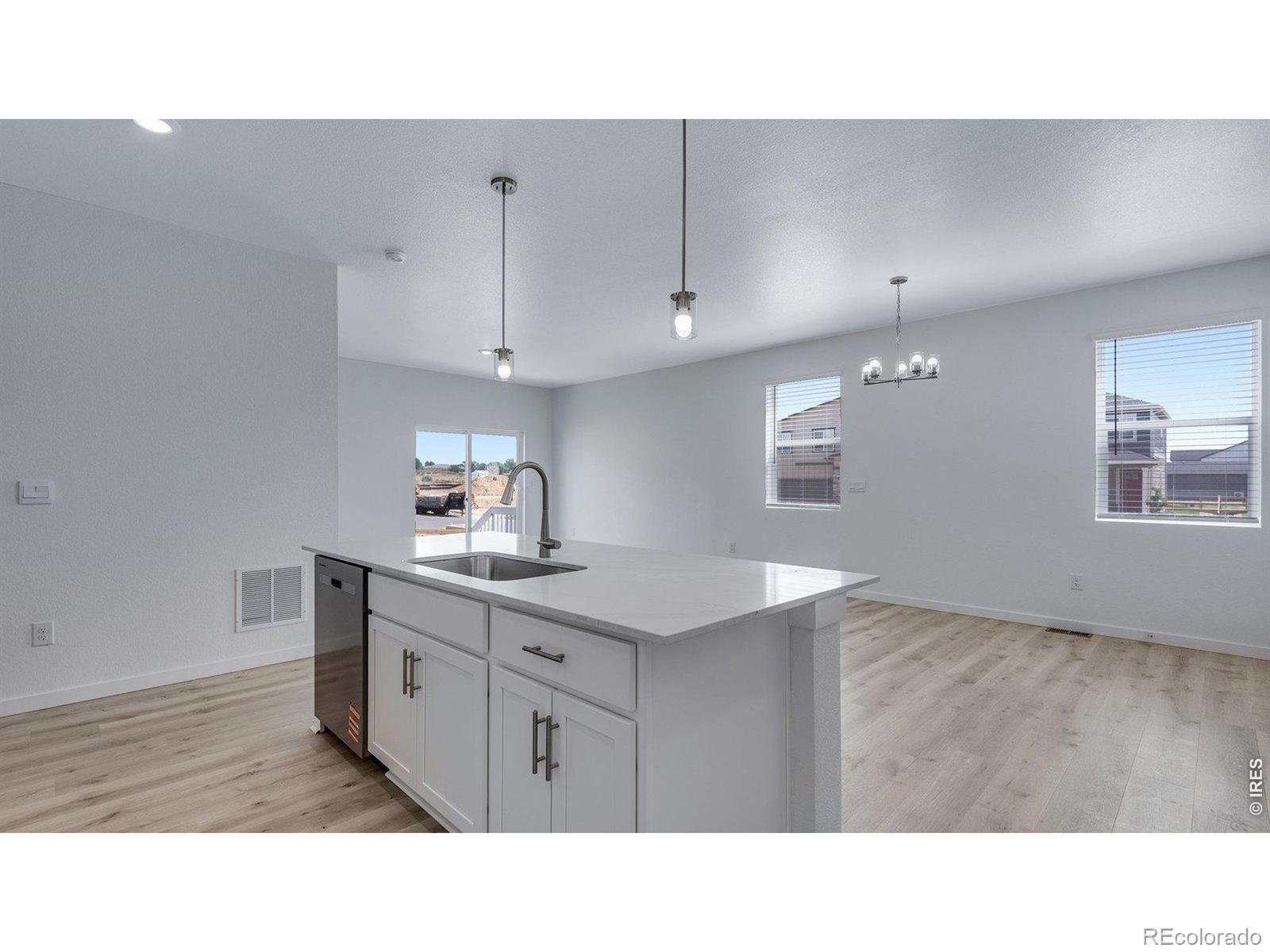 MLS Image #12 for 848  trumpet lane,windsor, Colorado