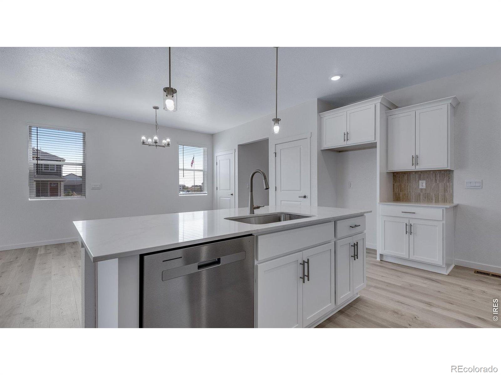 MLS Image #13 for 848  trumpet lane,windsor, Colorado