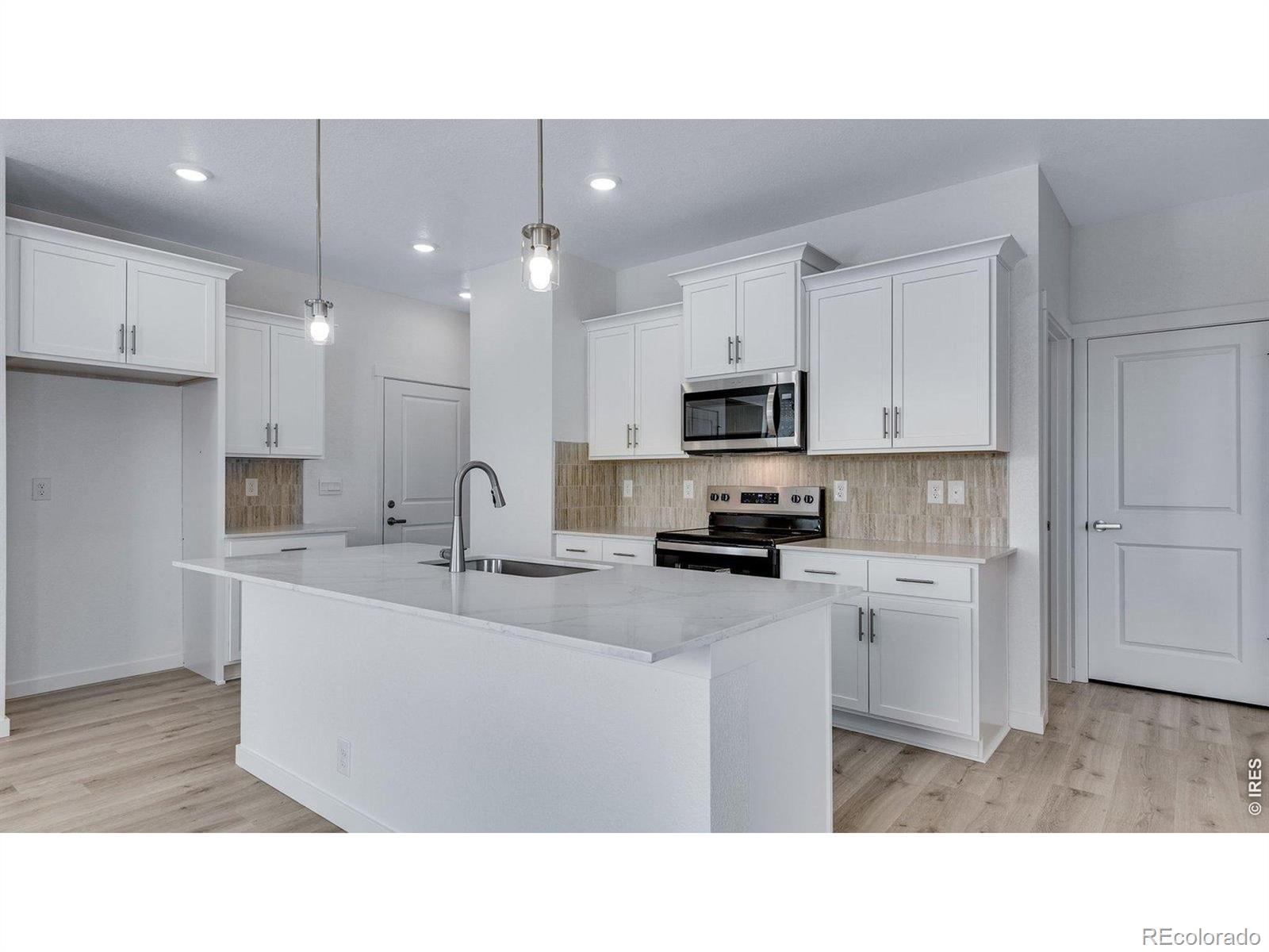 MLS Image #9 for 848  trumpet lane,windsor, Colorado