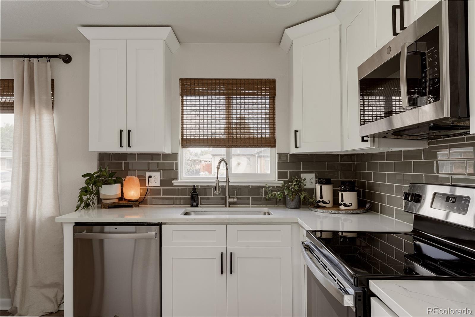 MLS Image #8 for 3233  jasmine street,denver, Colorado