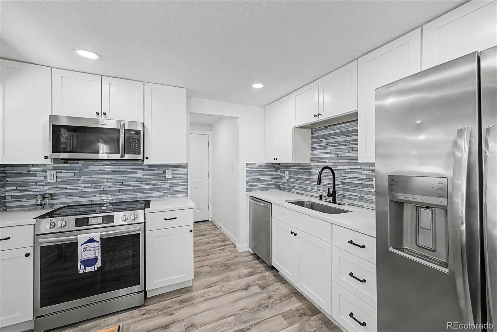 MLS Image #10 for 6970  reno drive,arvada, Colorado