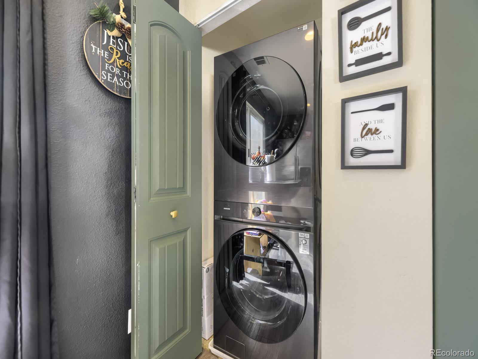 MLS Image #7 for 5541  flanders way,denver, Colorado