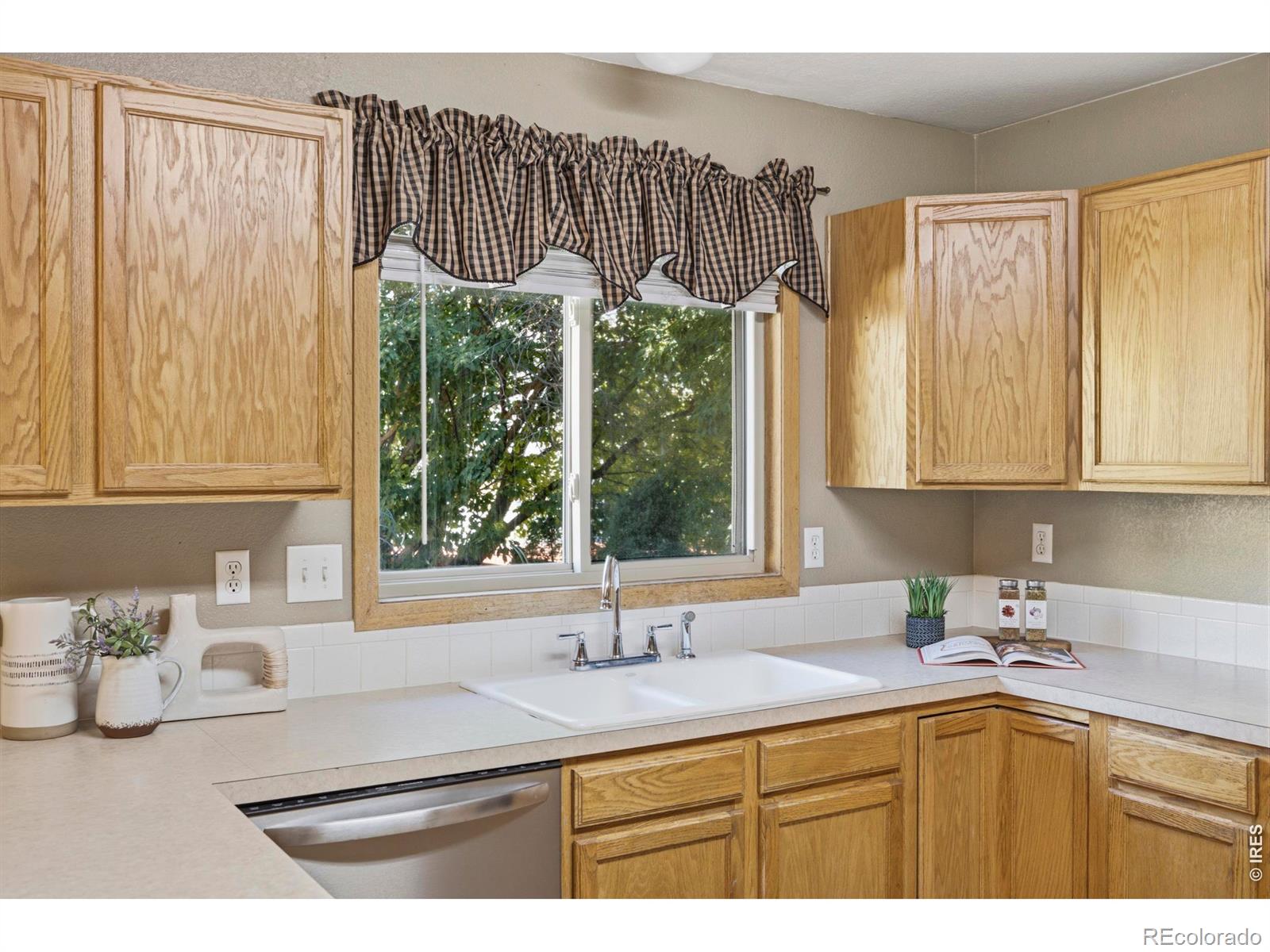 MLS Image #11 for 2441  5th street,loveland, Colorado