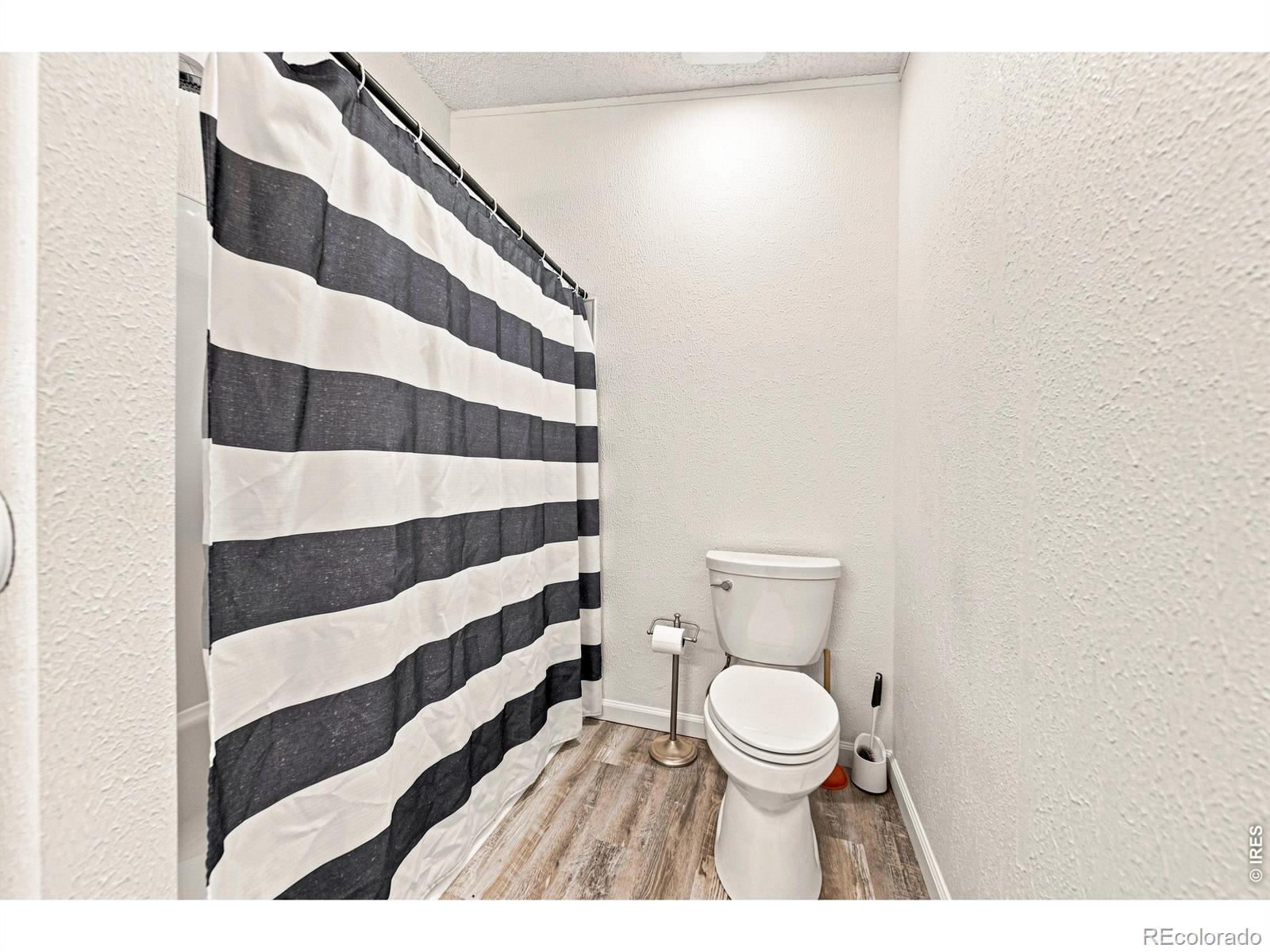 MLS Image #12 for 332  circle drive,fort morgan, Colorado
