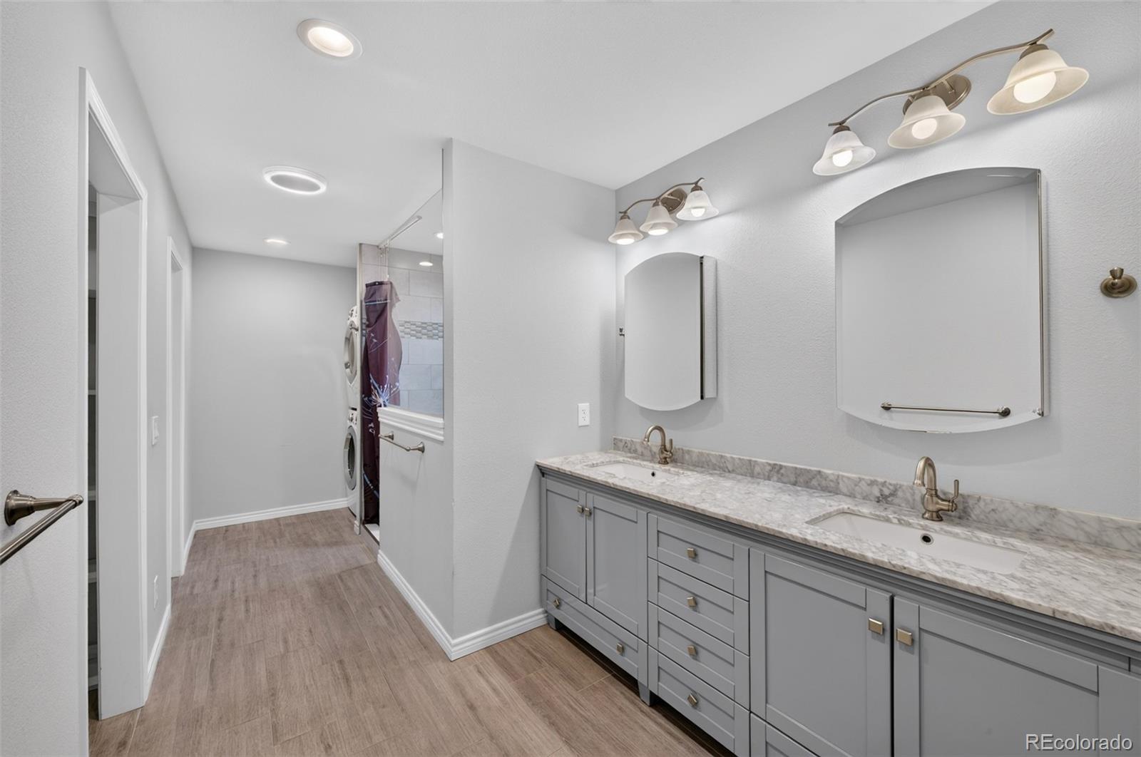 MLS Image #14 for 2577 s independence court,denver, Colorado
