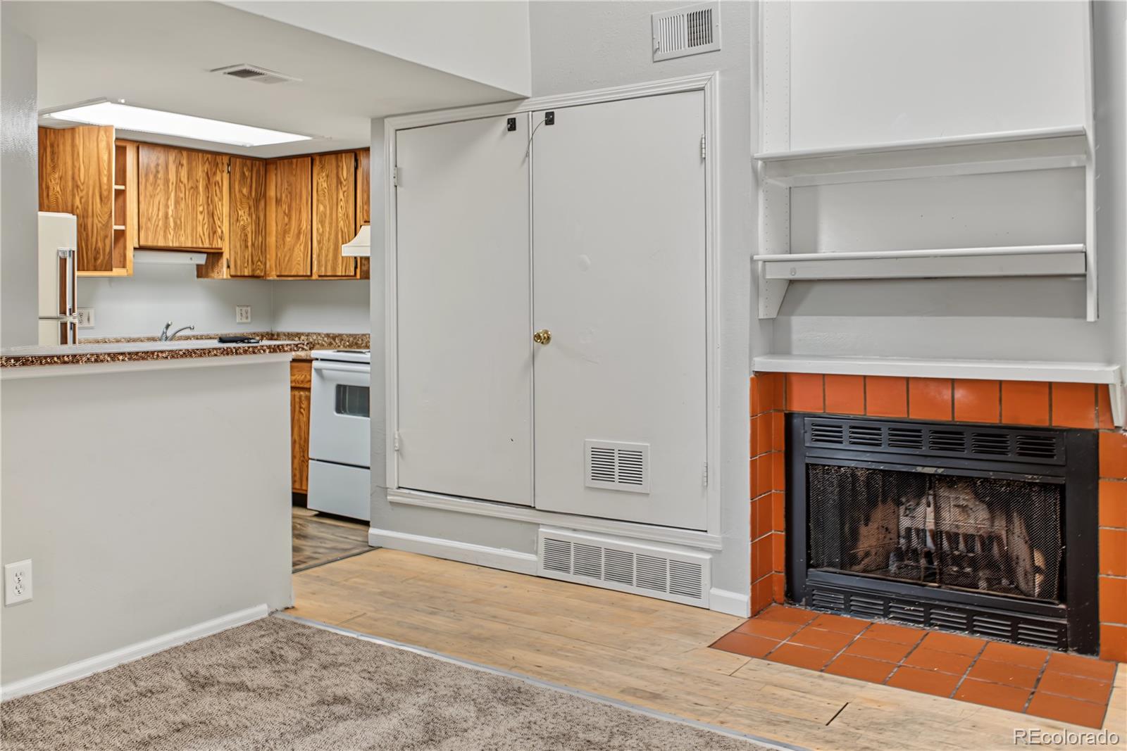 MLS Image #4 for 17074 e tennessee drive,aurora, Colorado