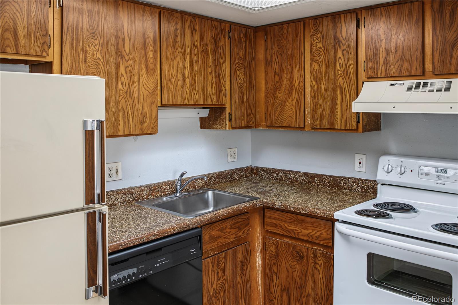 MLS Image #5 for 17074 e tennessee drive,aurora, Colorado