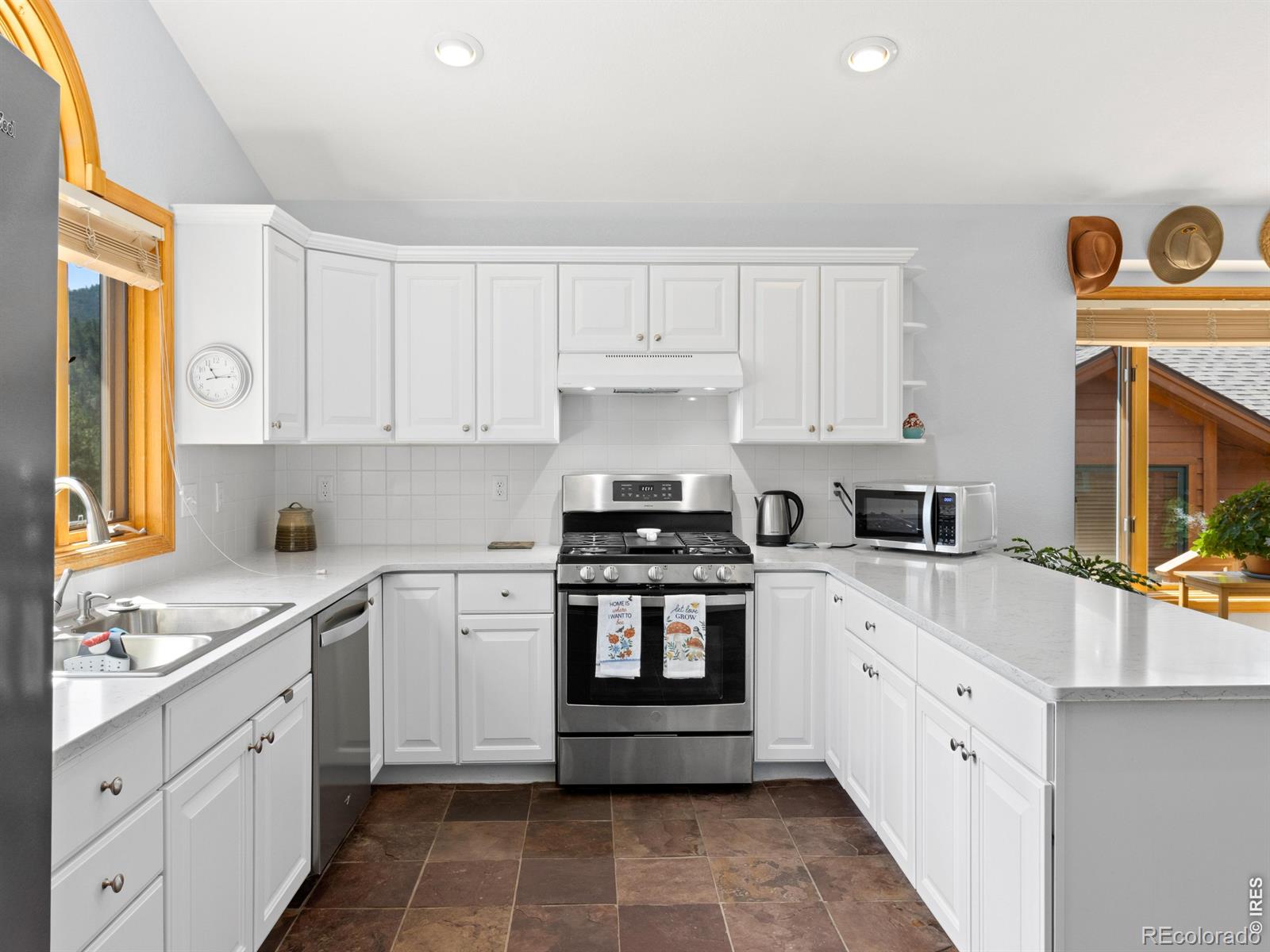 MLS Image #9 for 677  cedar ridge circle,estes park, Colorado