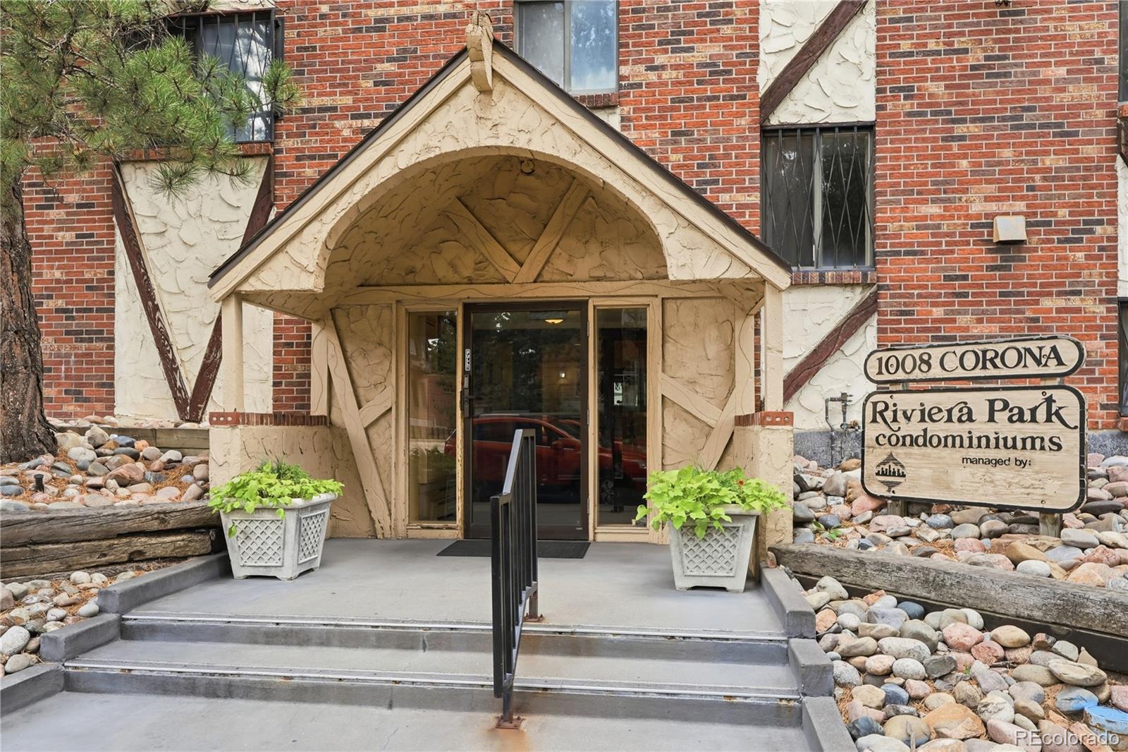 MLS Image #22 for 1008 n corona street 501,denver, Colorado