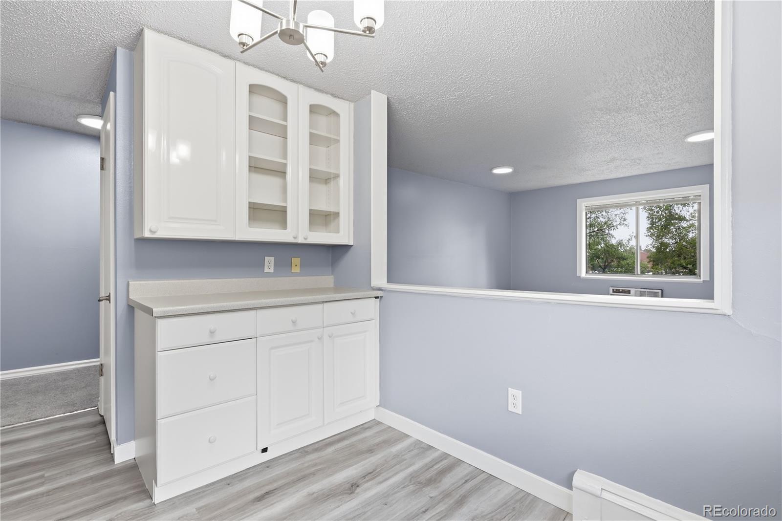 MLS Image #4 for 1008 n corona street 501,denver, Colorado
