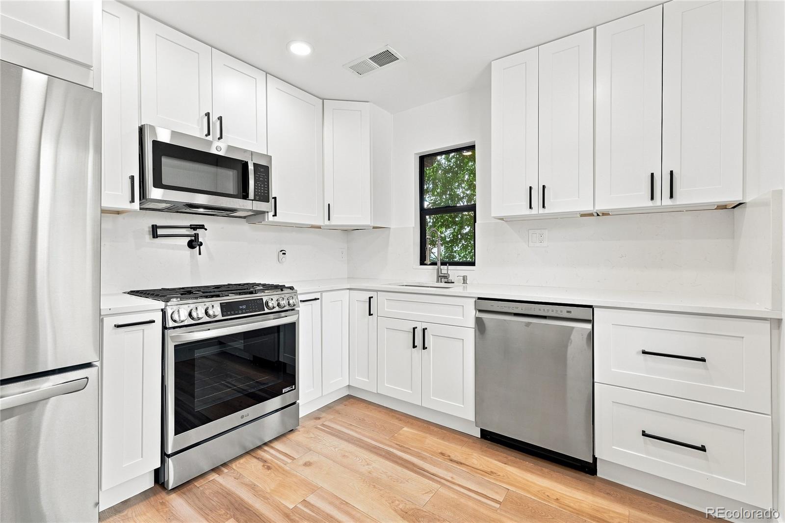 MLS Image #15 for 1448  niagara street,denver, Colorado