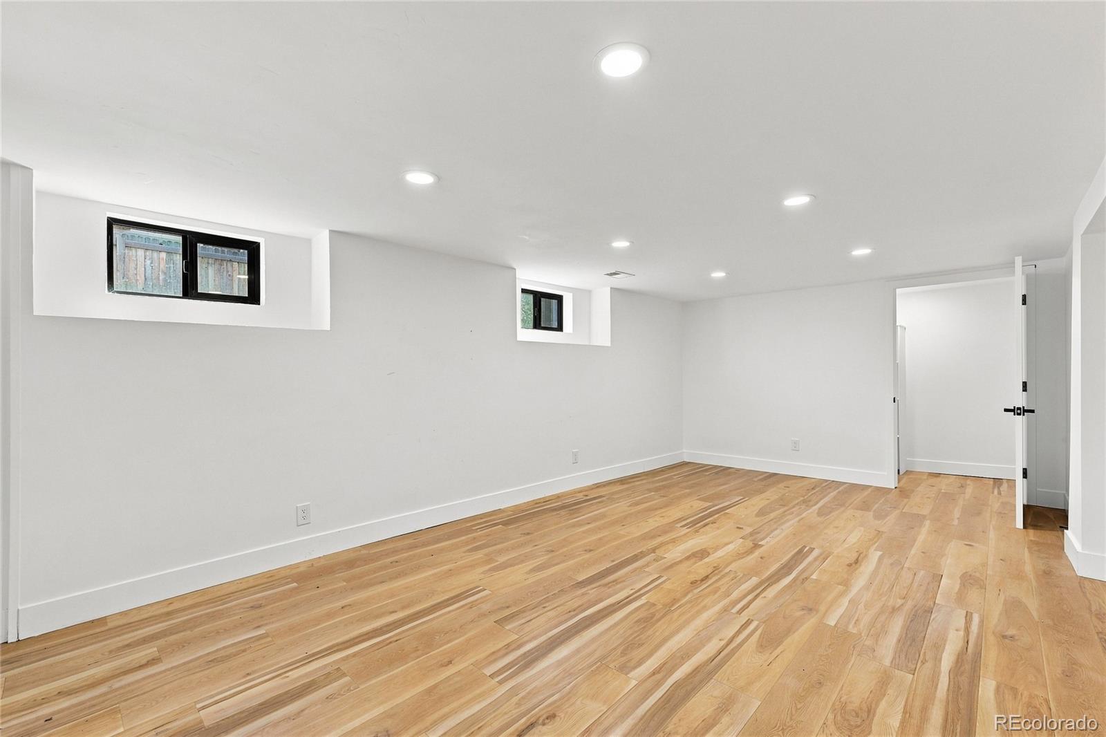 MLS Image #18 for 1448  niagara street,denver, Colorado