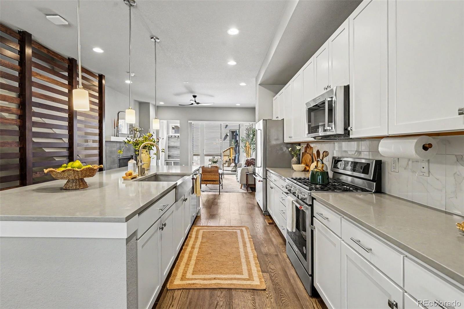 MLS Image #11 for 1364  vine street,denver, Colorado