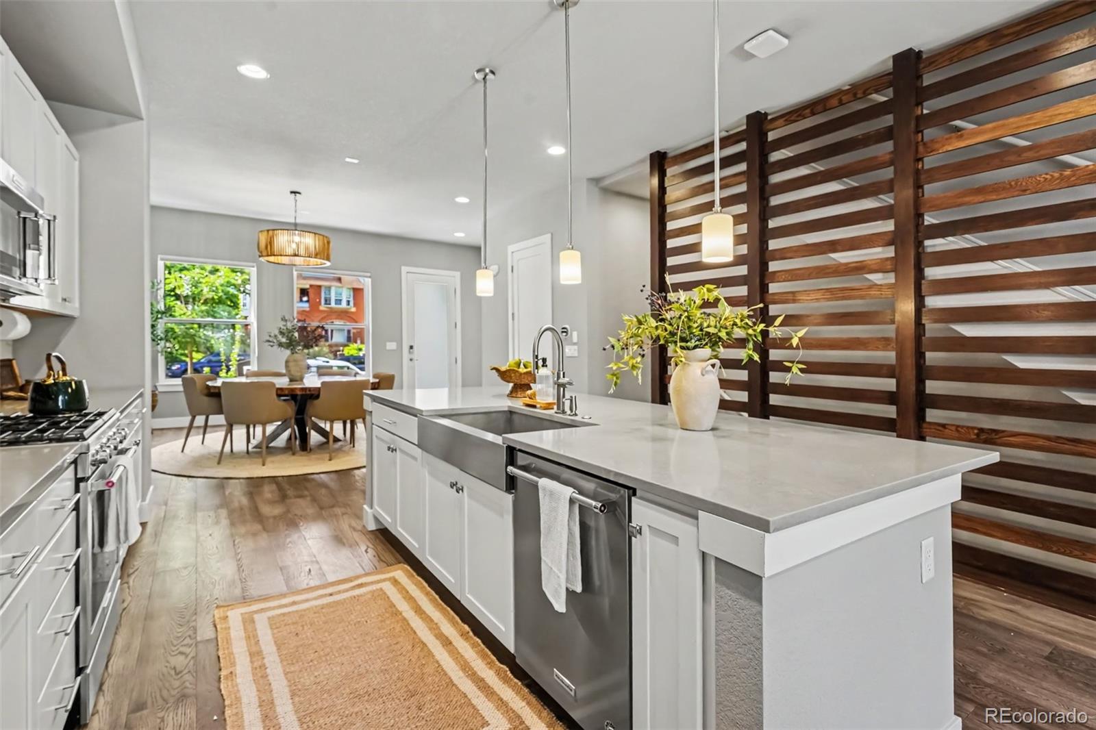 MLS Image #12 for 1364  vine street,denver, Colorado