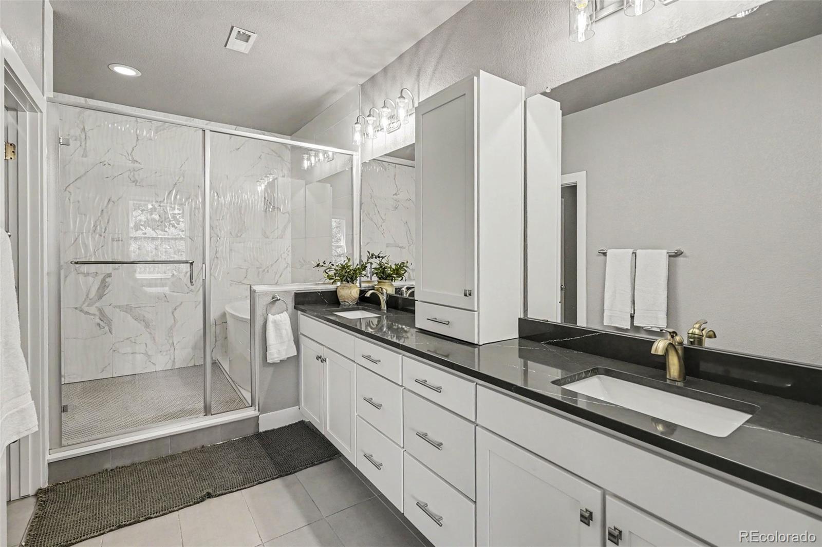 MLS Image #22 for 1364  vine street,denver, Colorado