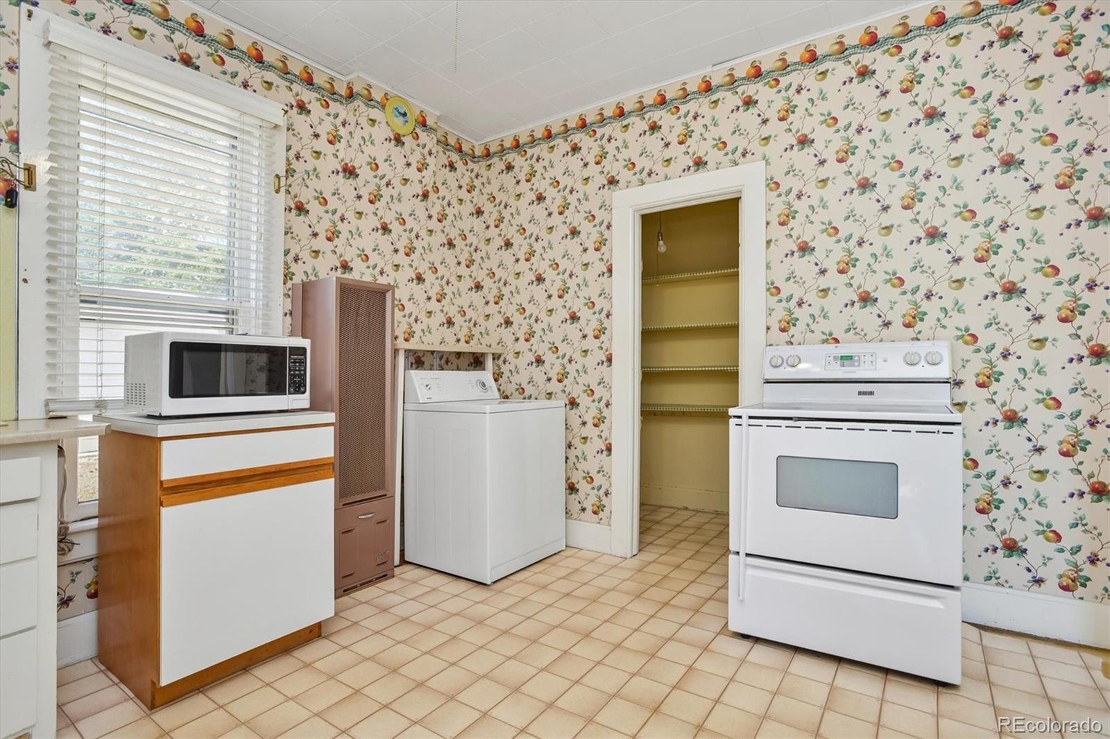MLS Image #12 for 125  b street,salida, Colorado