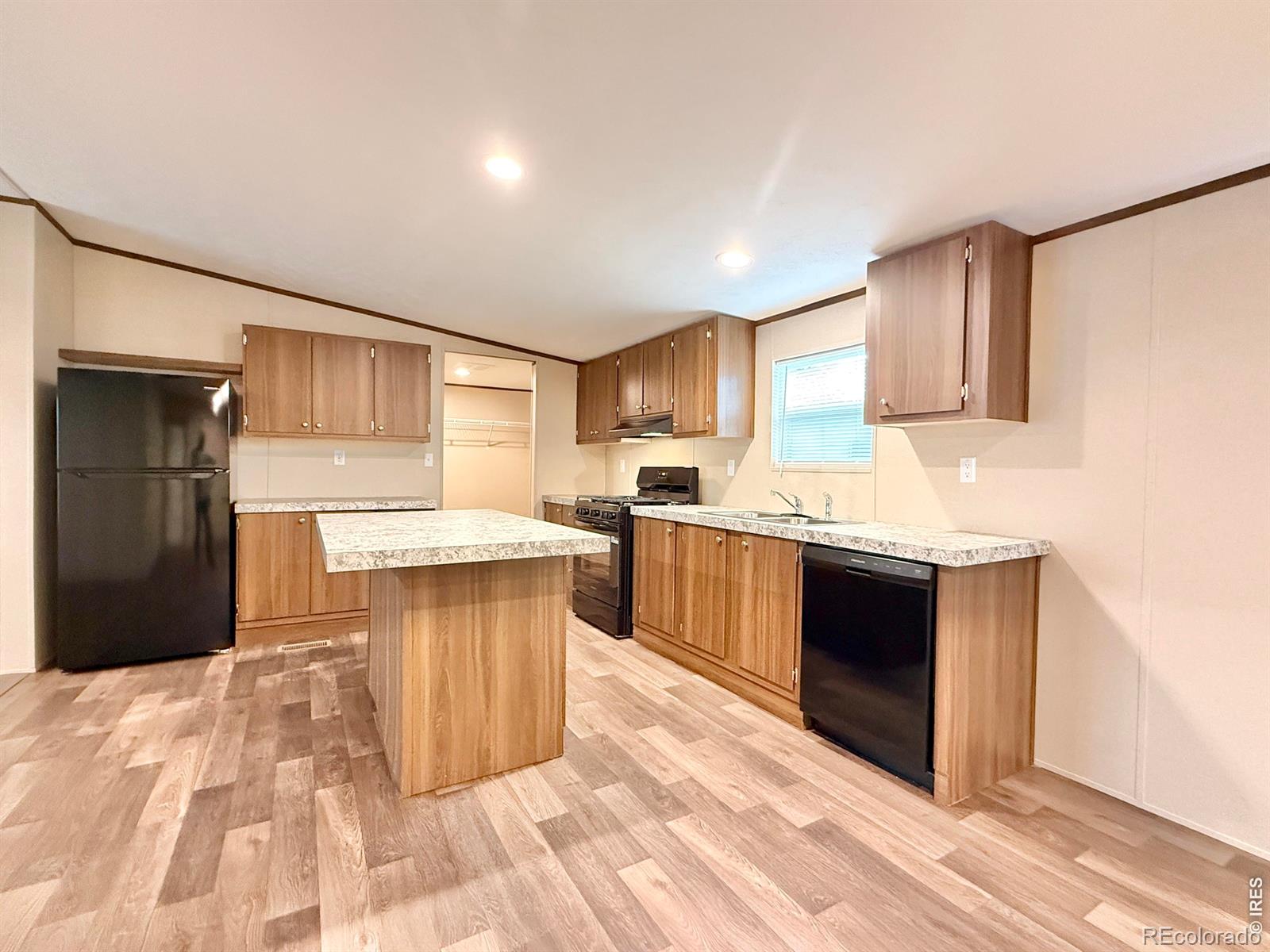 MLS Image #5 for 110 w grant avenue,firestone, Colorado