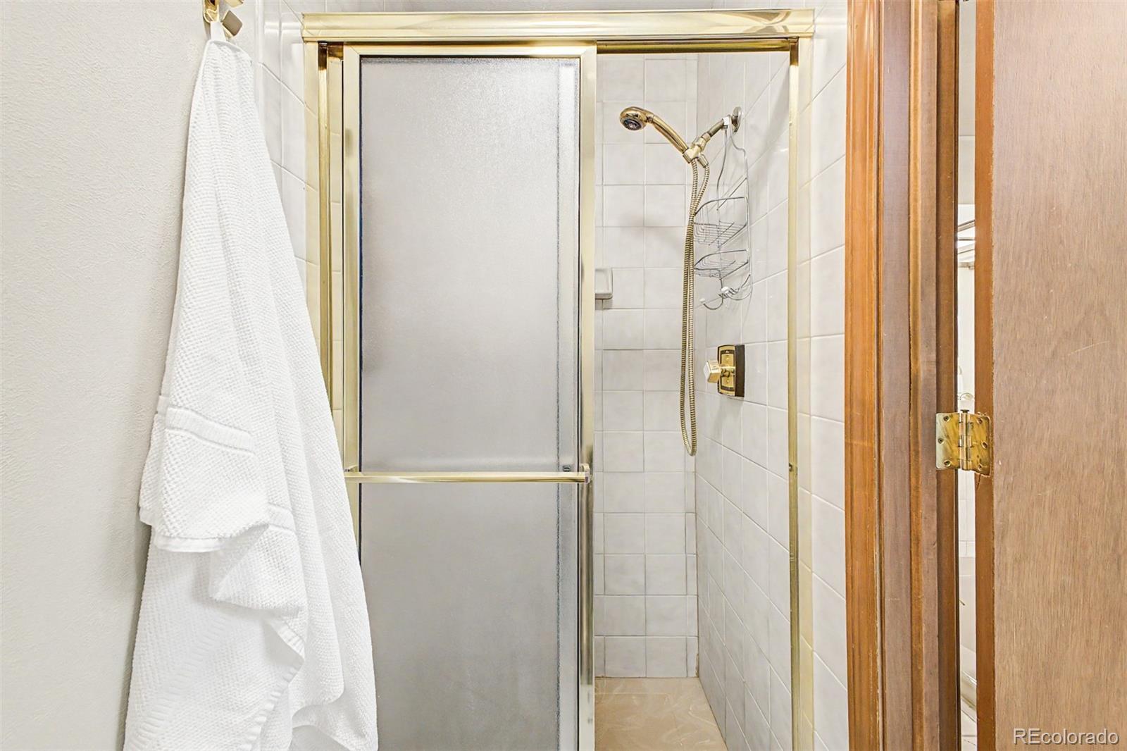 MLS Image #14 for 9896 e maplewood circle,englewood, Colorado