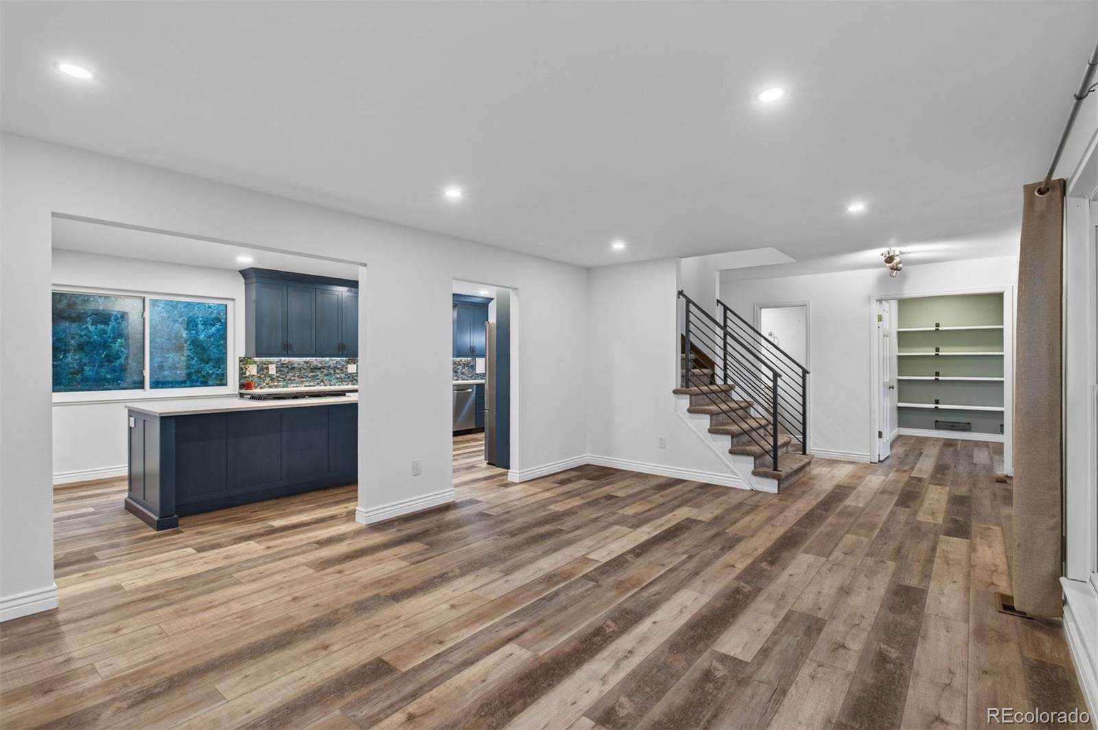 MLS Image #15 for 10562 e maplewood drive,englewood, Colorado