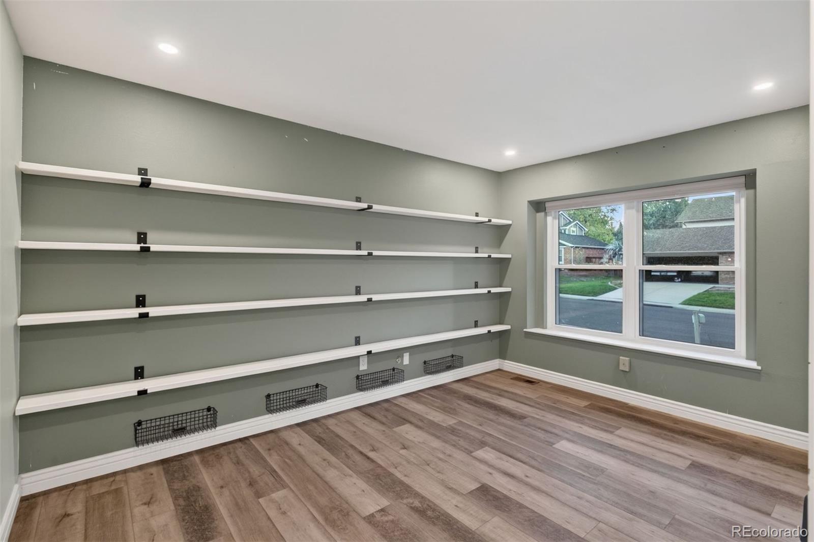 MLS Image #16 for 10562 e maplewood drive,englewood, Colorado