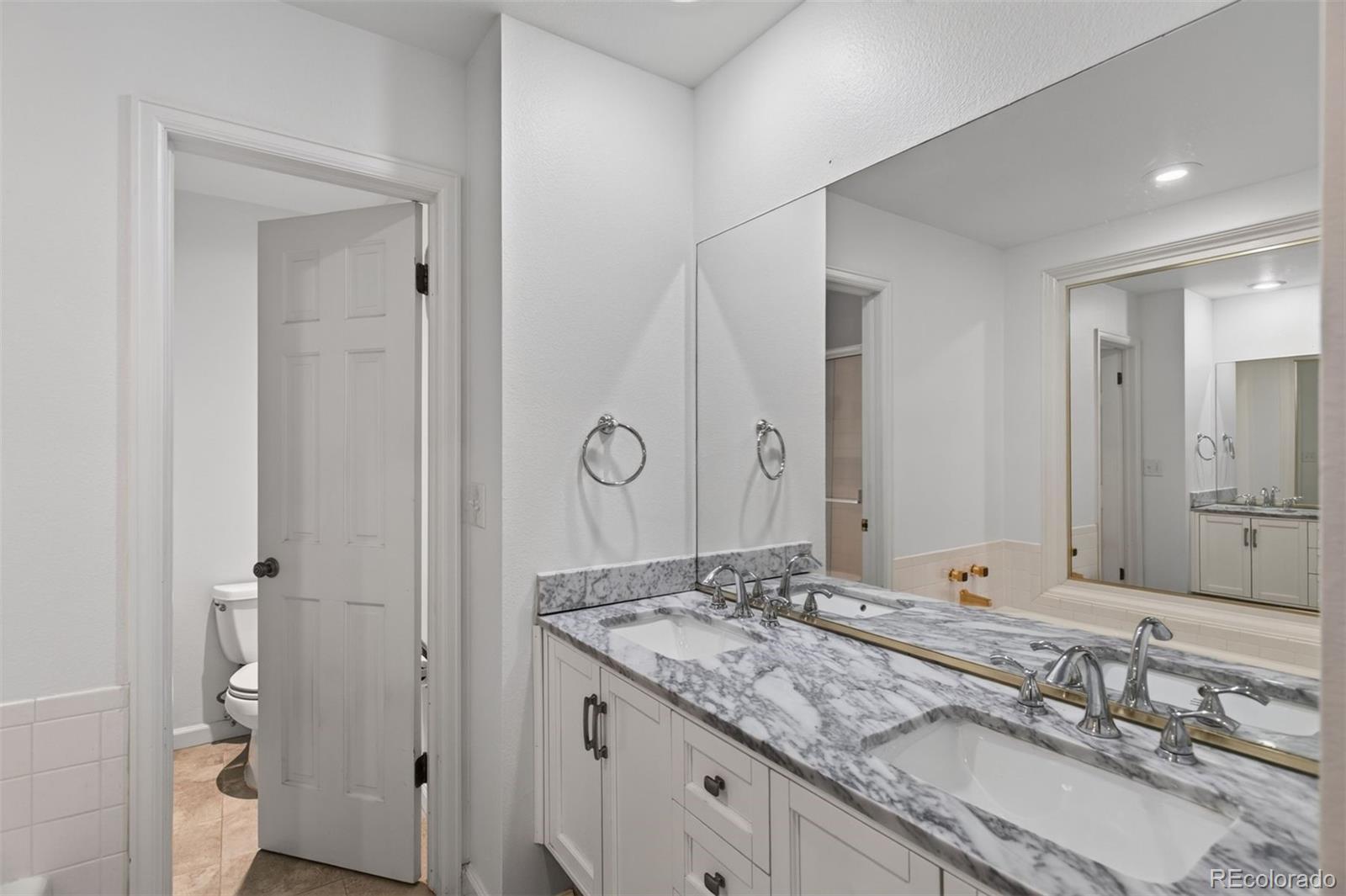 MLS Image #22 for 10562 e maplewood drive,englewood, Colorado