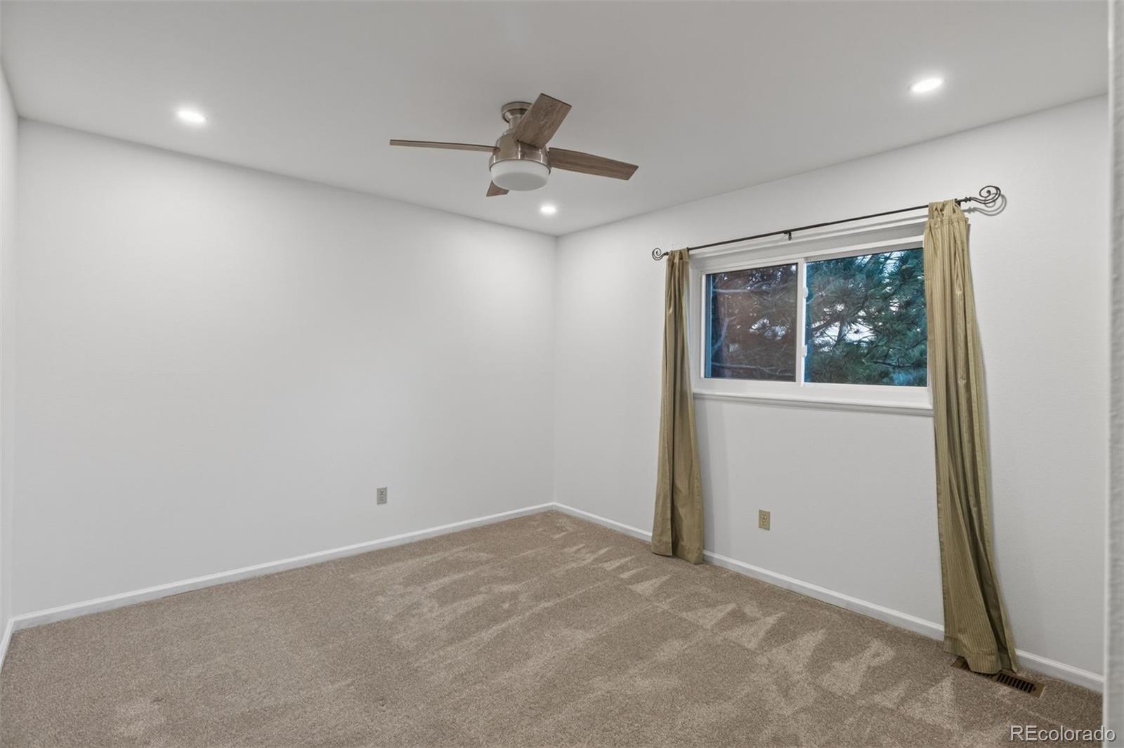 MLS Image #27 for 10562 e maplewood drive,englewood, Colorado