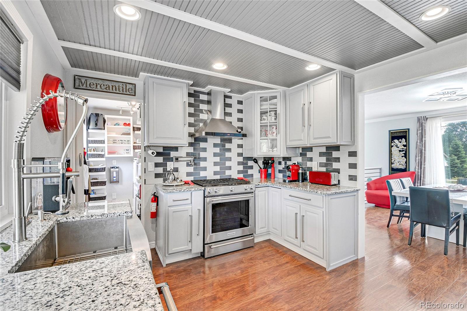 MLS Image #17 for 3021 s helena street,aurora, Colorado