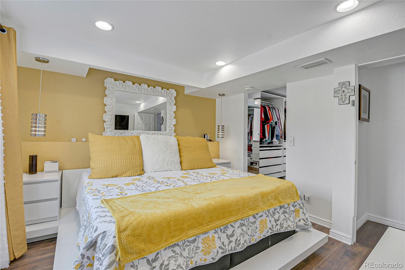 MLS Image #40 for 3021 s helena street,aurora, Colorado