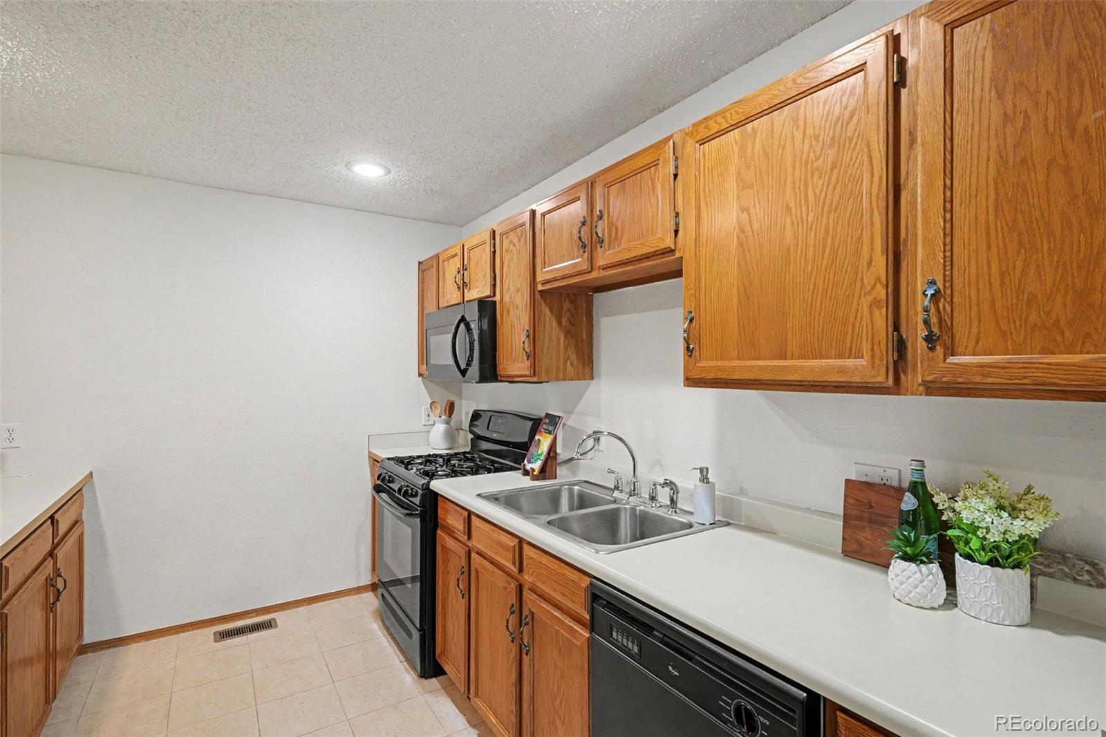 MLS Image #13 for 1050  magic lamp way,monument, Colorado