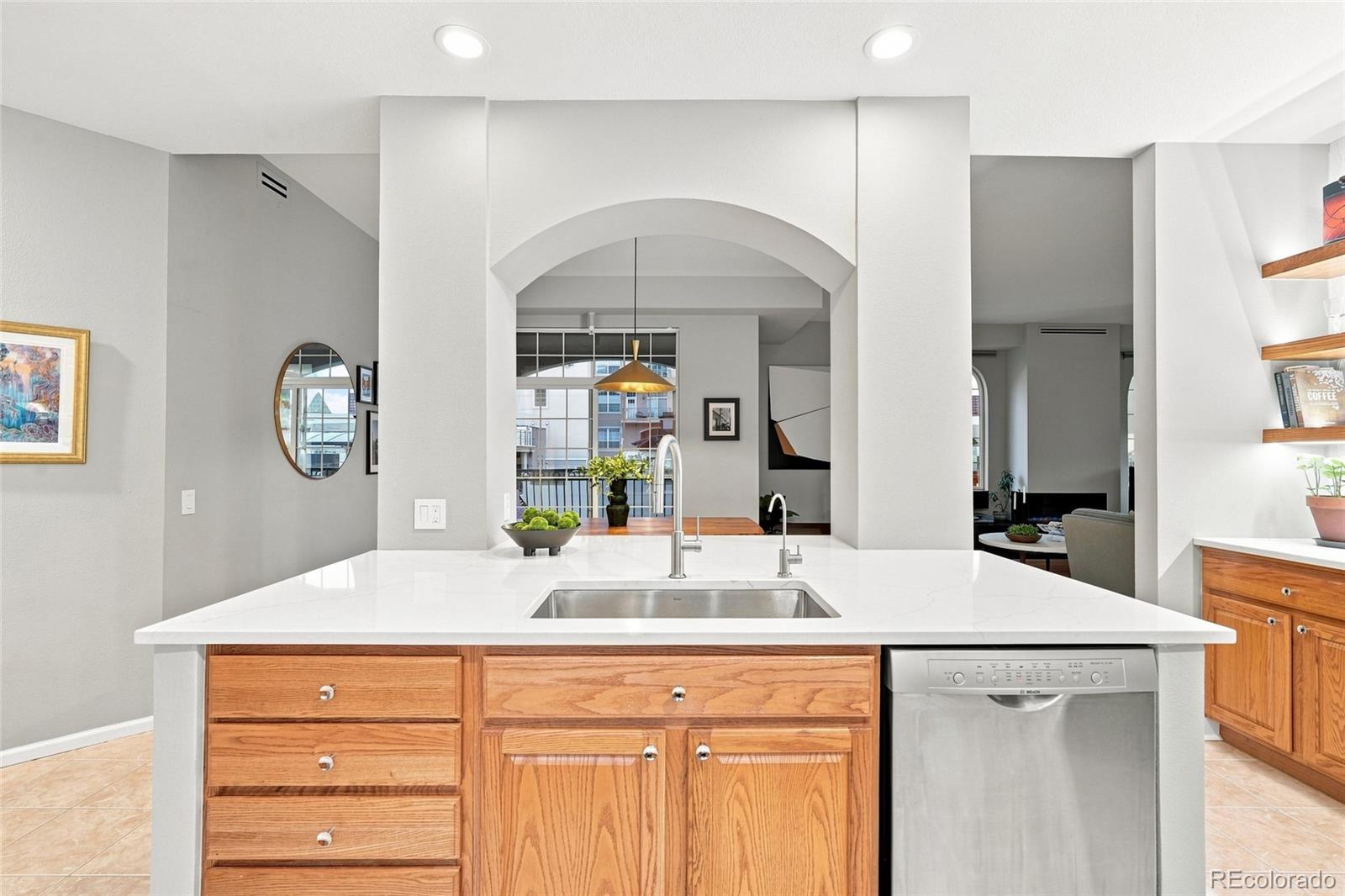 MLS Image #20 for 1100  cherokee street 502,denver, Colorado