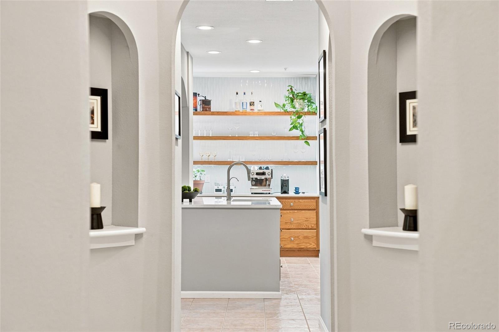 MLS Image #3 for 1100  cherokee street 502,denver, Colorado