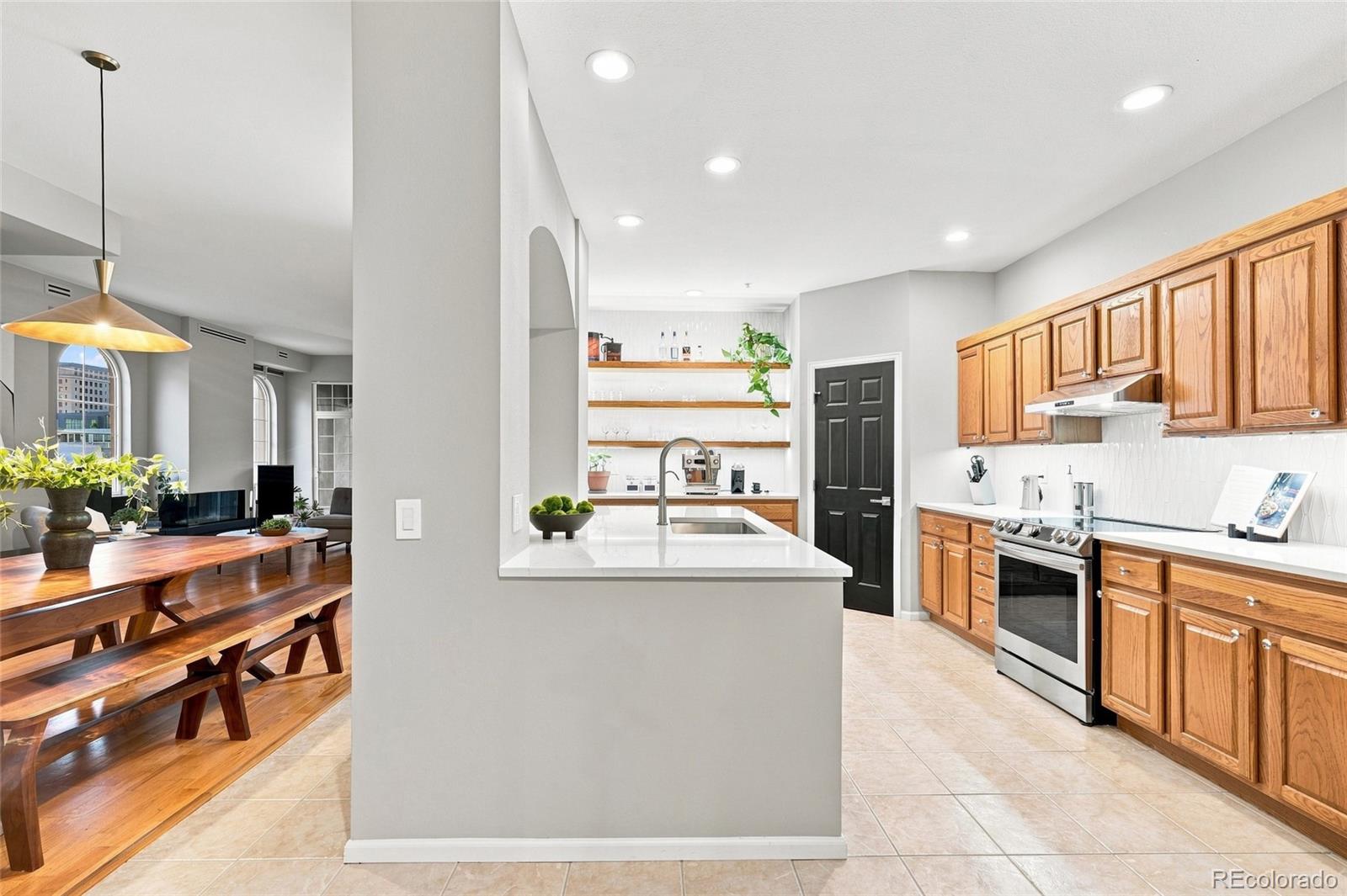 MLS Image #8 for 1100  cherokee street 502,denver, Colorado
