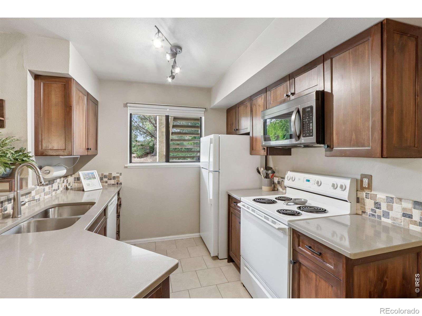 MLS Image #1 for 60 s boulder circle,boulder, Colorado