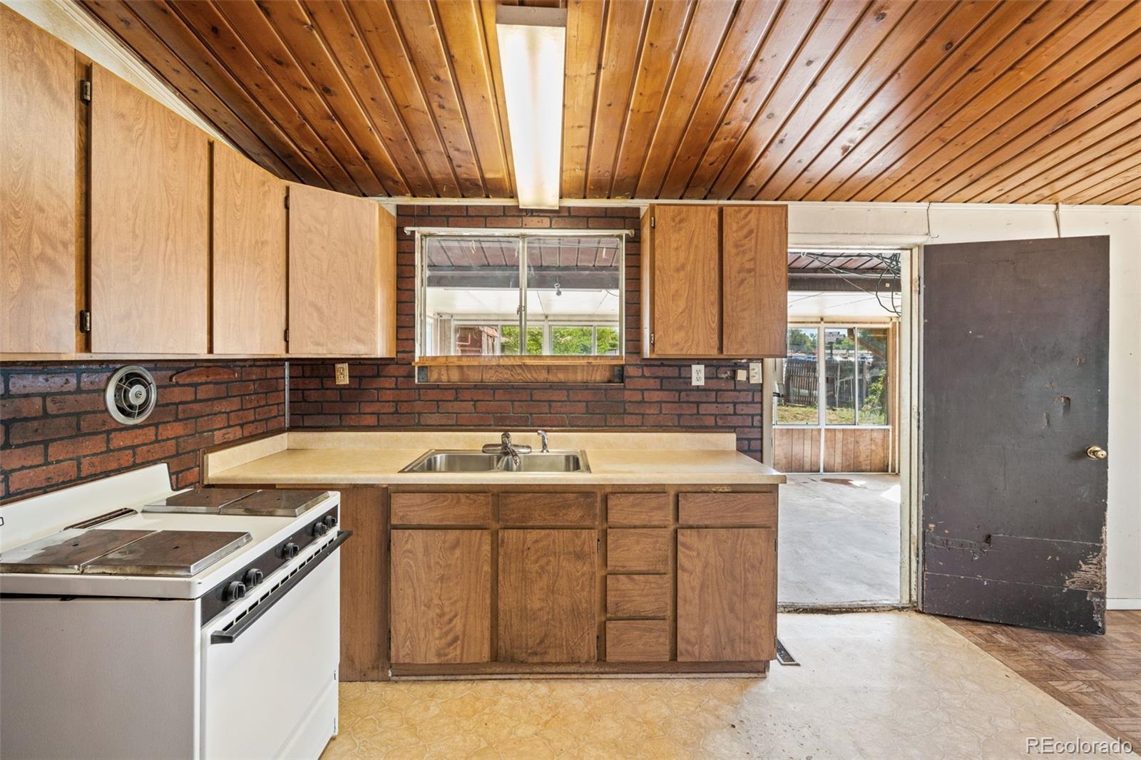 MLS Image #15 for 3201  illinois avenue,colorado springs, Colorado