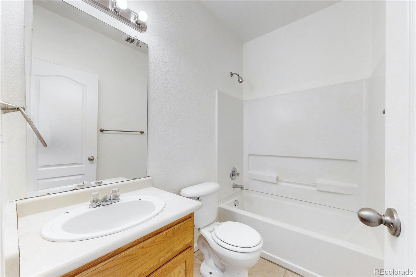 MLS Image #16 for 12178 e kansas place,aurora, Colorado