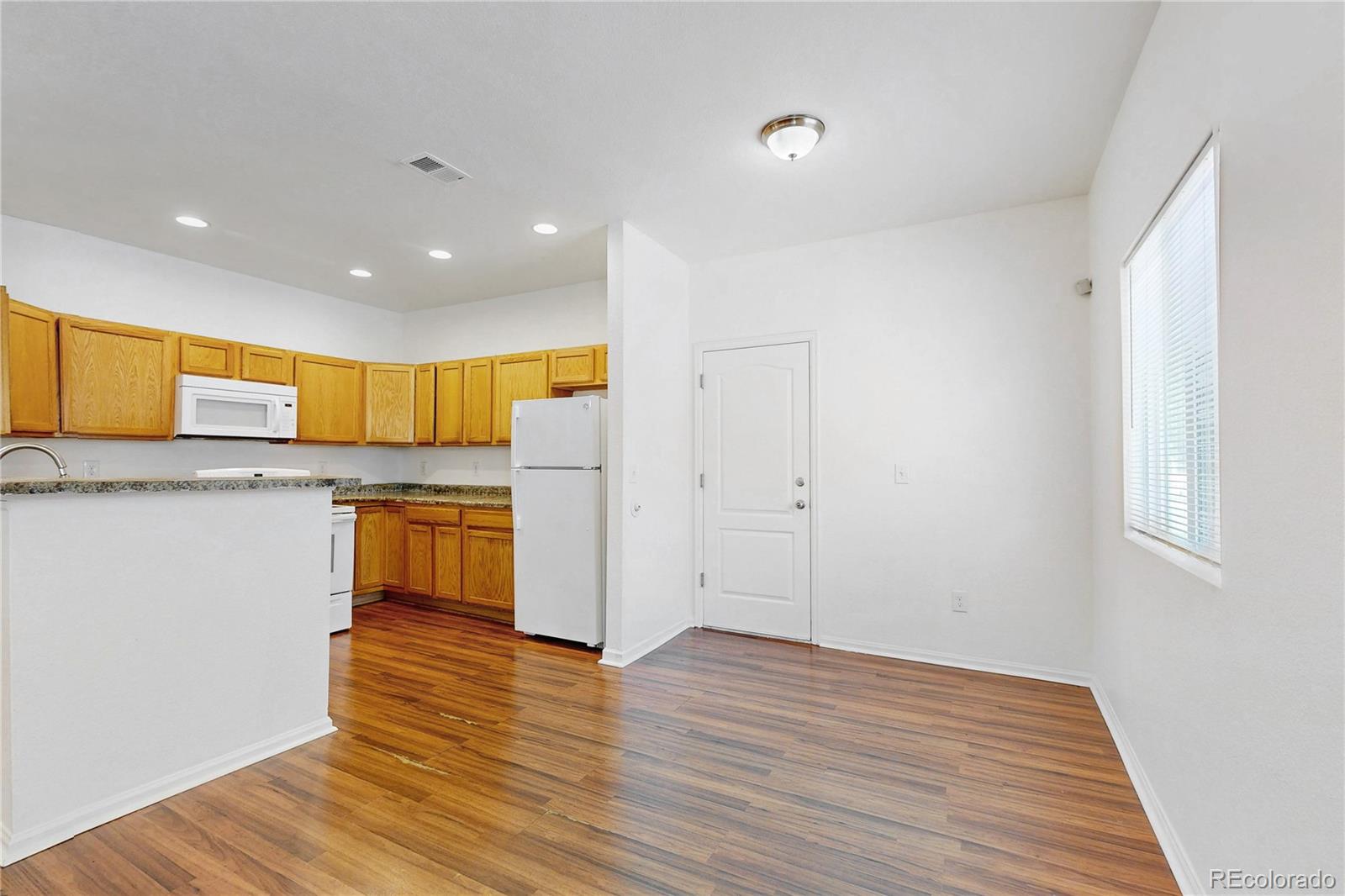 MLS Image #5 for 12178 e kansas place,aurora, Colorado