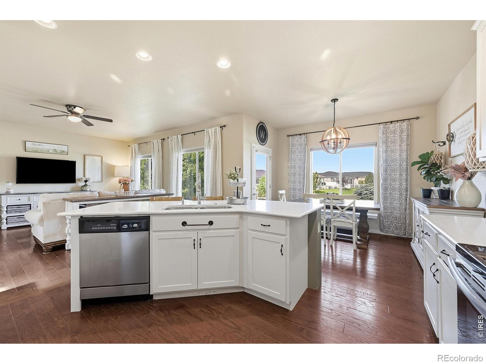 MLS Image #16 for 671  vermilion peak drive,windsor, Colorado