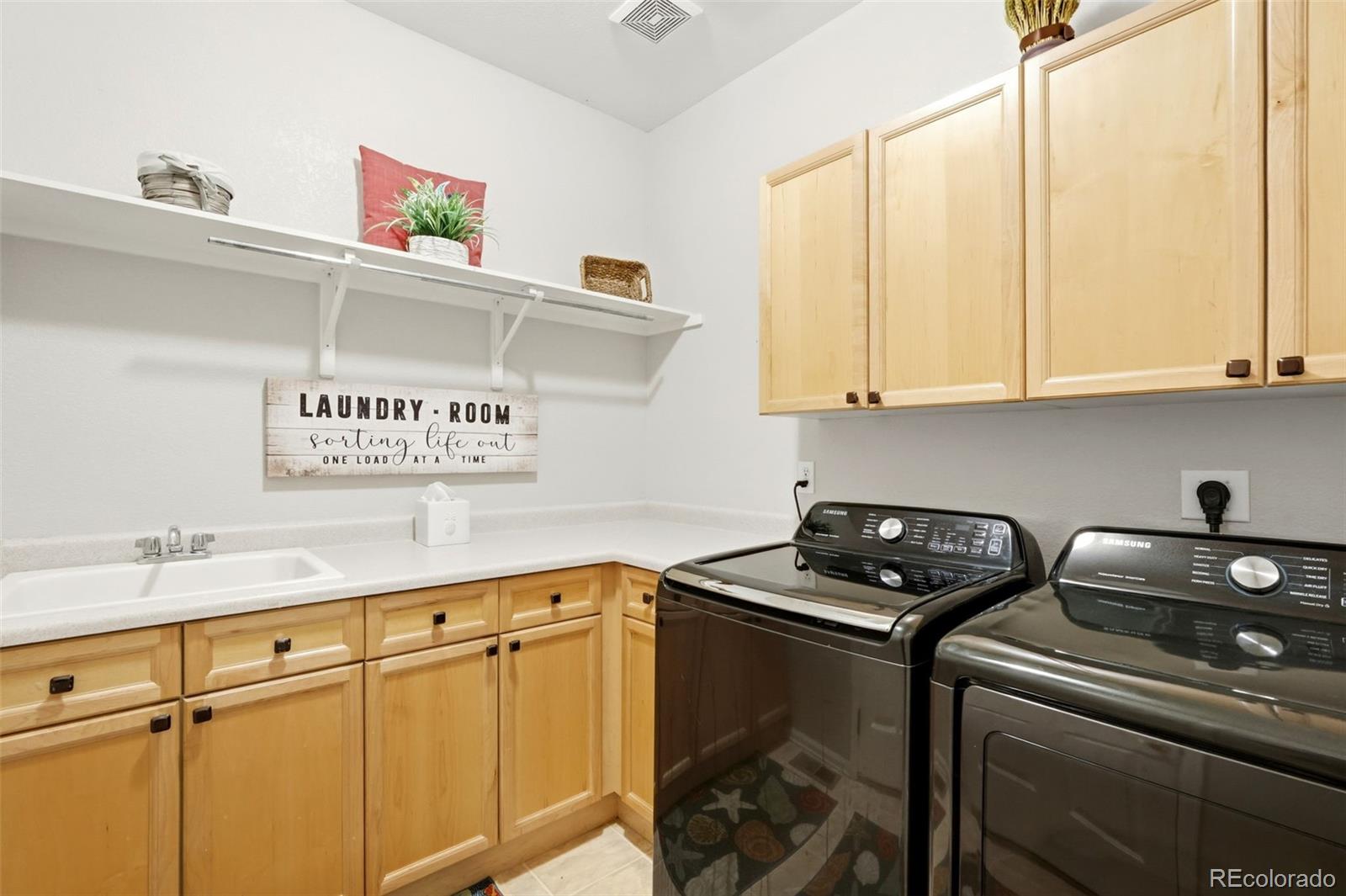 MLS Image #14 for 23375 e moraine place,aurora, Colorado
