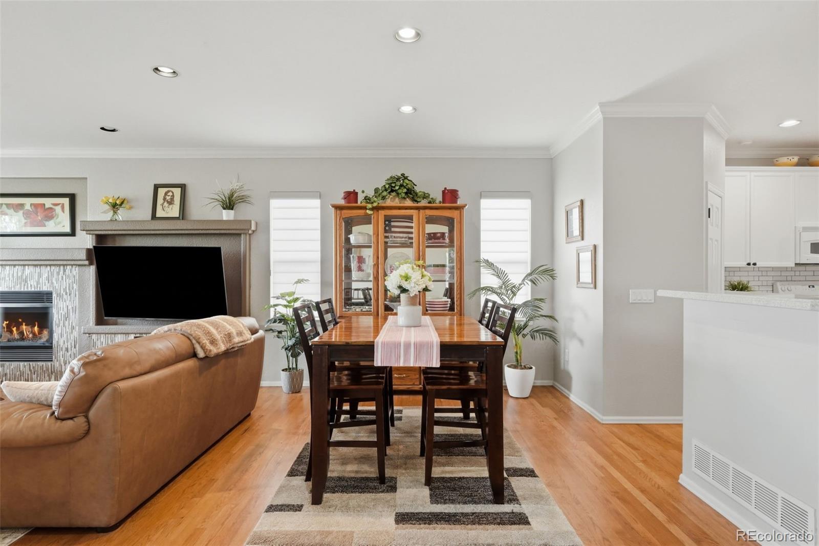 MLS Image #6 for 23375 e moraine place,aurora, Colorado