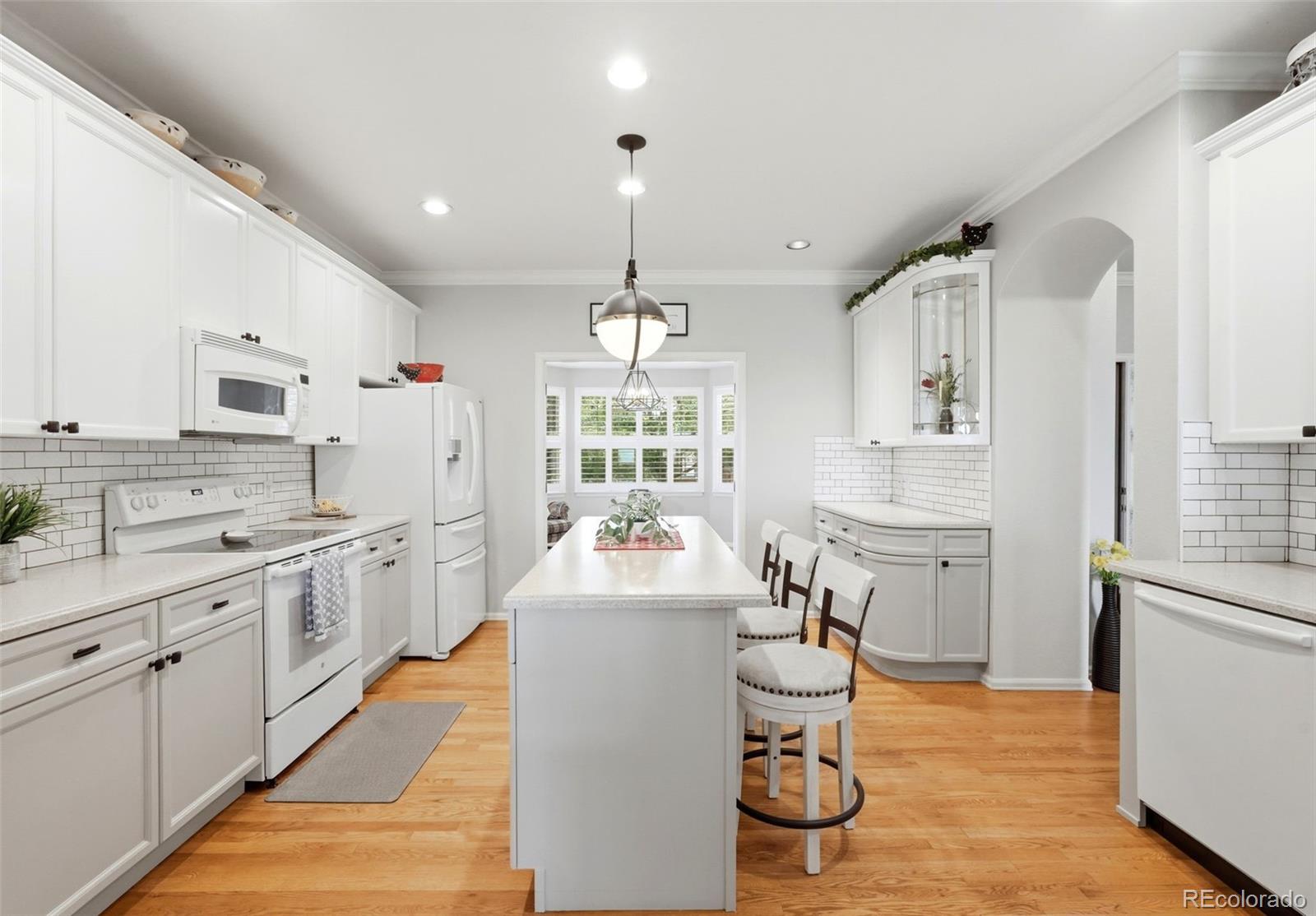 MLS Image #8 for 23375 e moraine place,aurora, Colorado