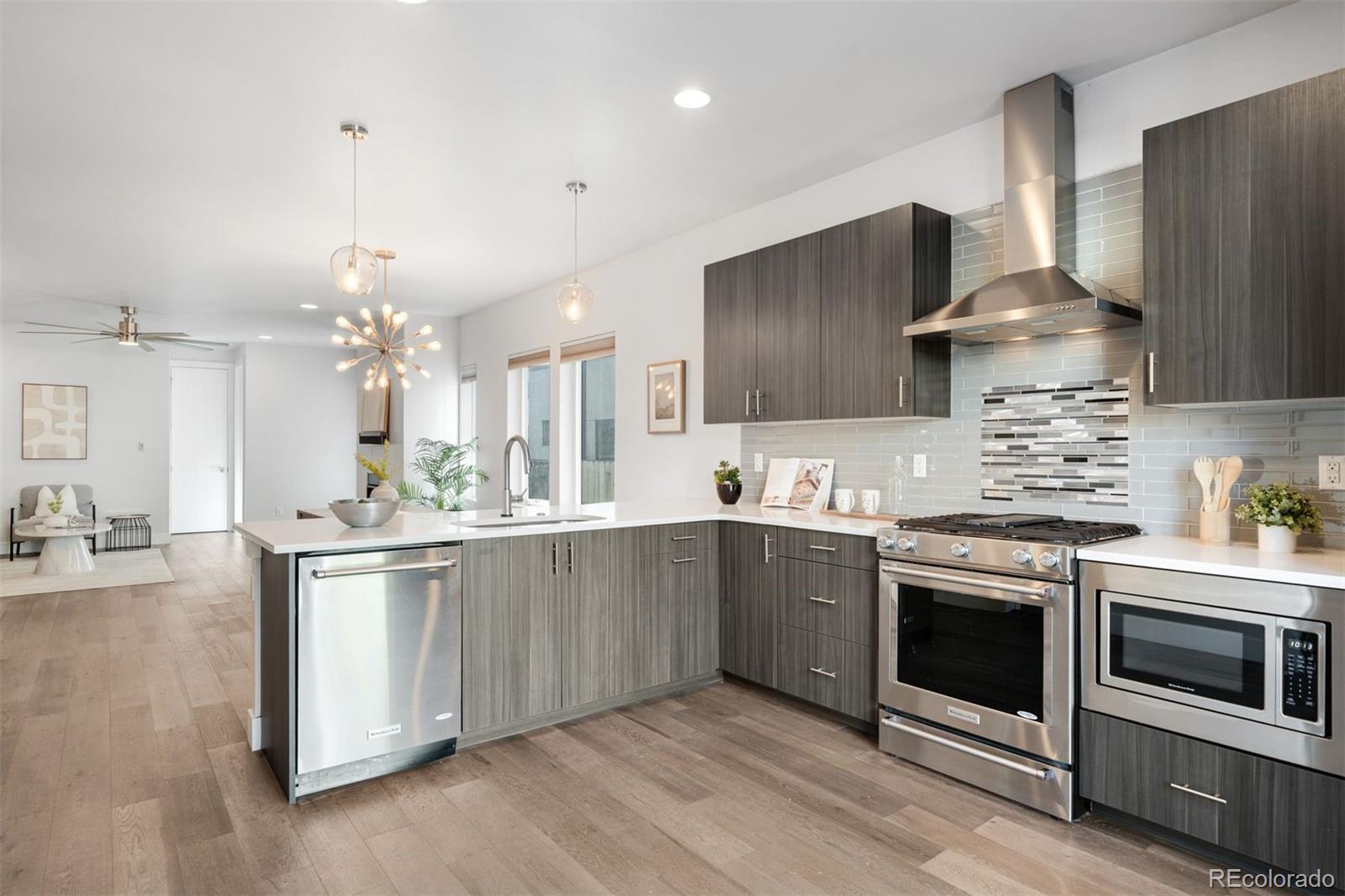MLS Image #8 for 2115  eliot street,denver, Colorado