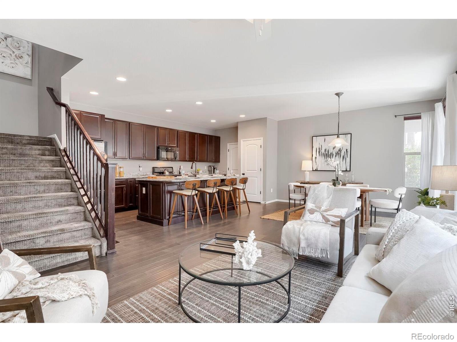 MLS Image #5 for 6977  isabell lane,arvada, Colorado